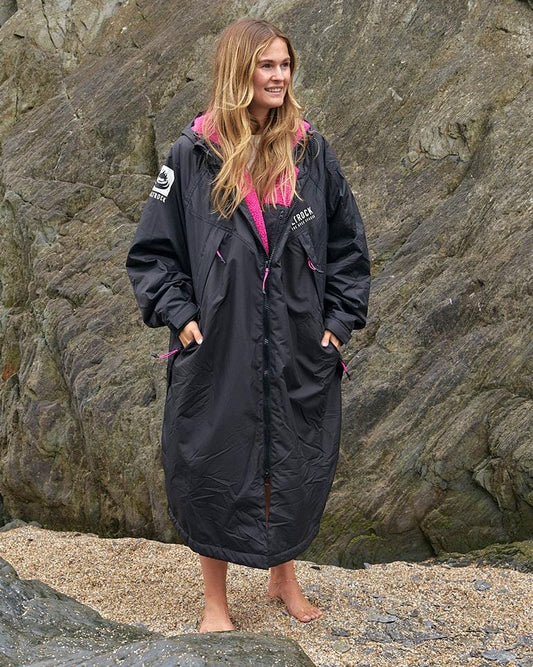 Four Seasons - Womens Waterproof Changing Robe - Black/Pink - Saltrock