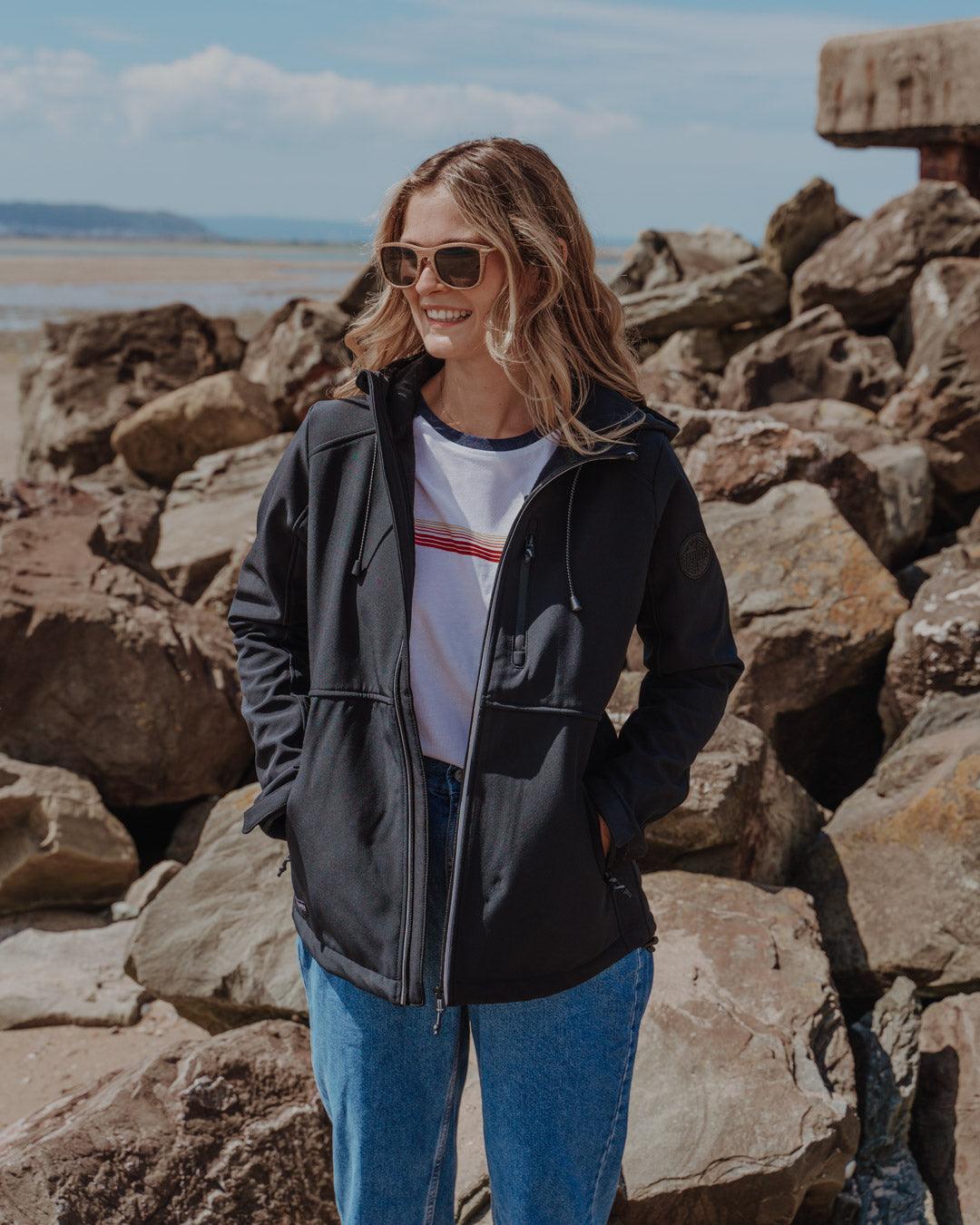 Solae - Womens Softshell Jacket - Black - Saltrock